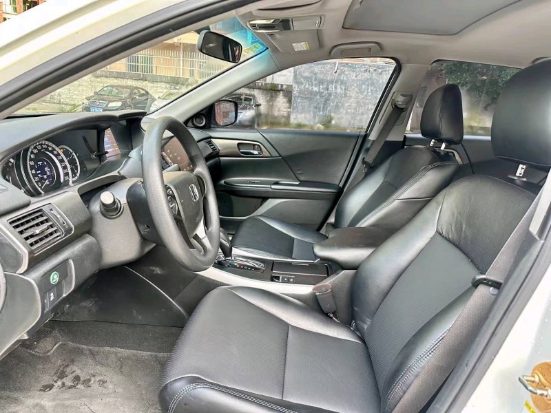 广州15年本田雅阁2