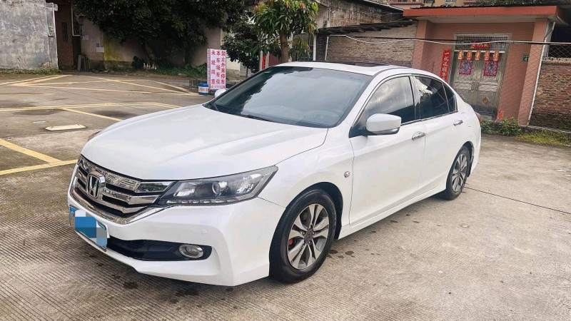 广州15年本田雅阁5