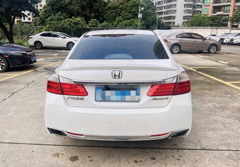 广州15年本田雅阁8