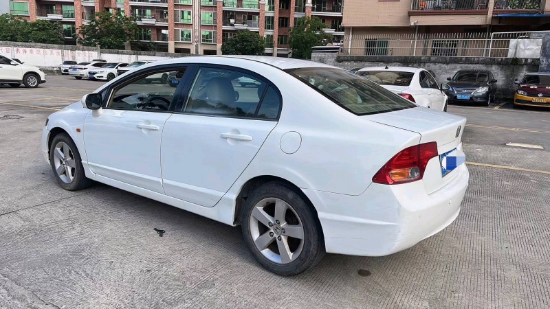 广州09年本田思域8