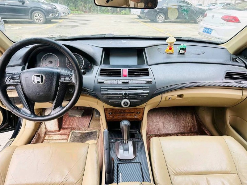 广州12年本田雅阁4