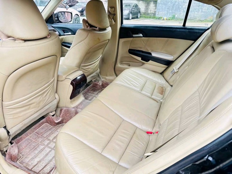 广州12年本田雅阁5