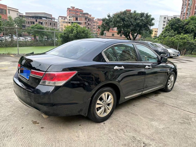 广州12年本田雅阁9