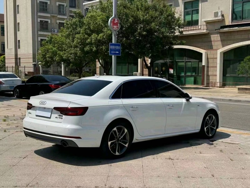 东营18年奥迪A4L7