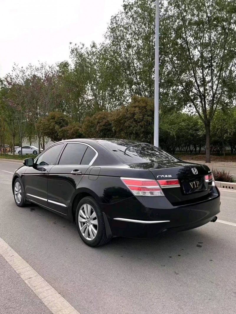 枣庄13年本田雅阁8