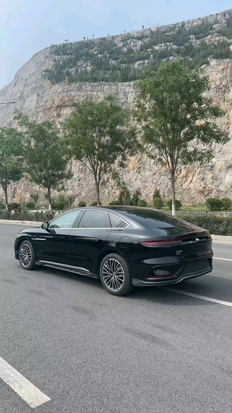 东营24年比亚迪汉8