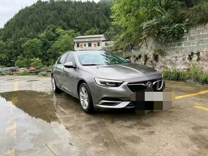 重庆17年别克君威2