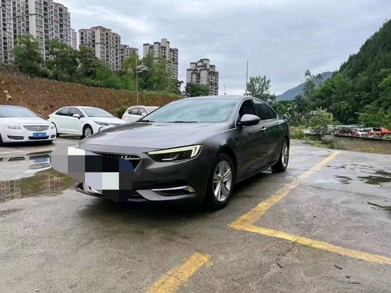 重庆17年别克君威5