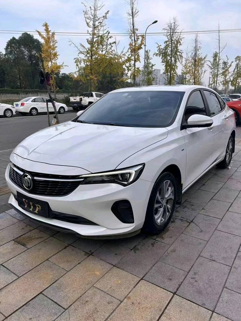 成都22年别克威朗9