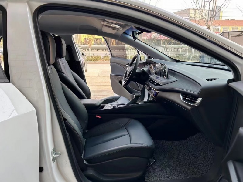 济宁23年别克微蓝8