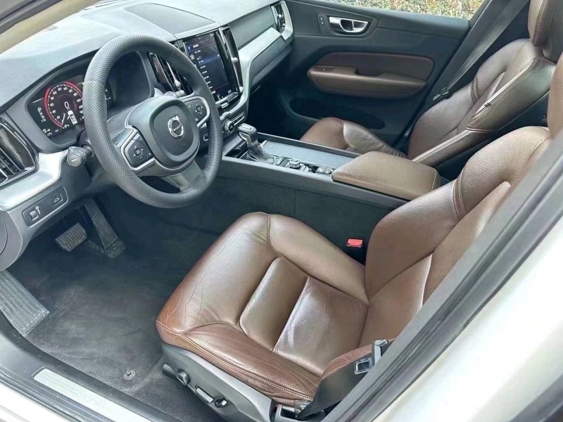 济宁19年沃尔沃XC609