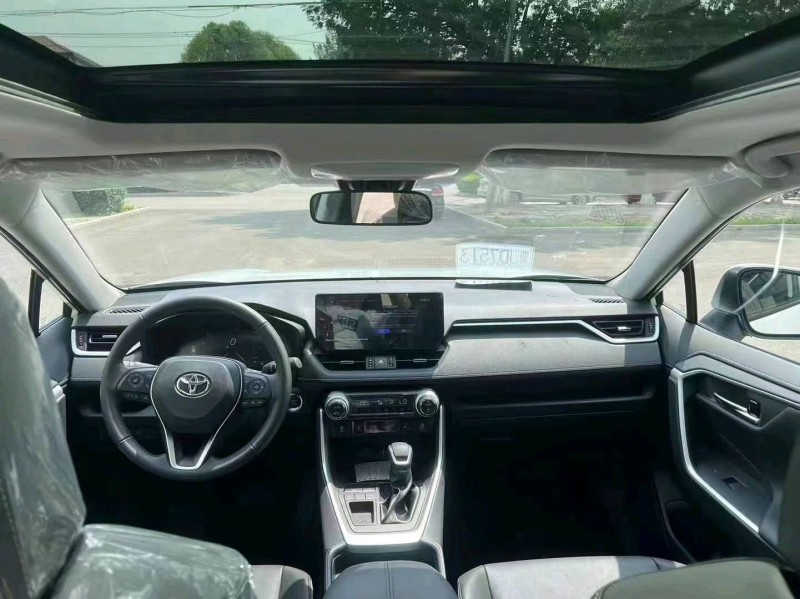 邯郸24年丰田RAV44