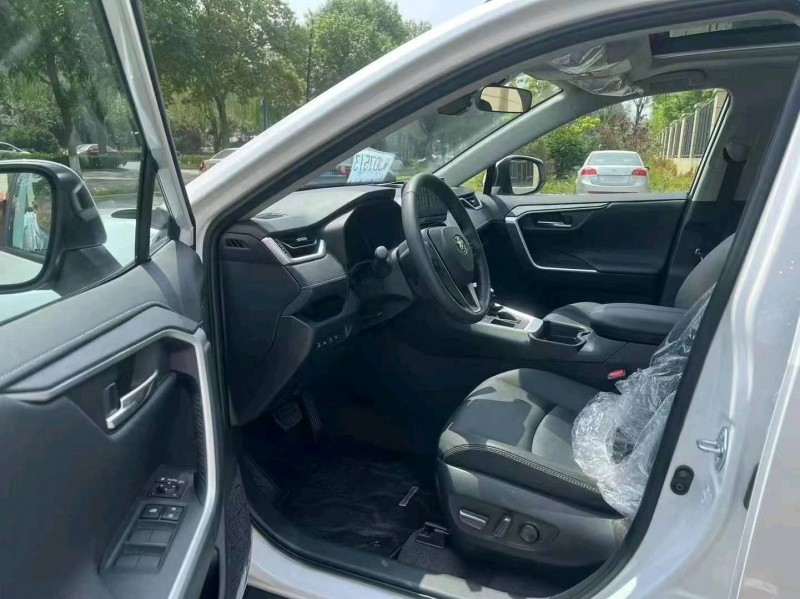 邯郸24年丰田RAV49