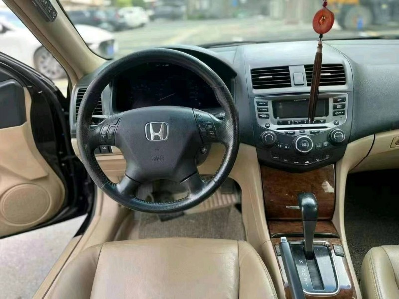 广州07年本田雅阁8