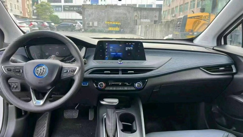 广州23年别克微蓝8