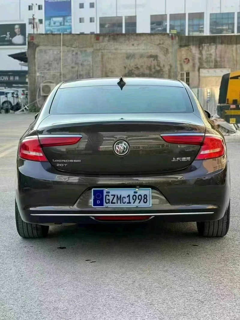 东莞17年别克君越3