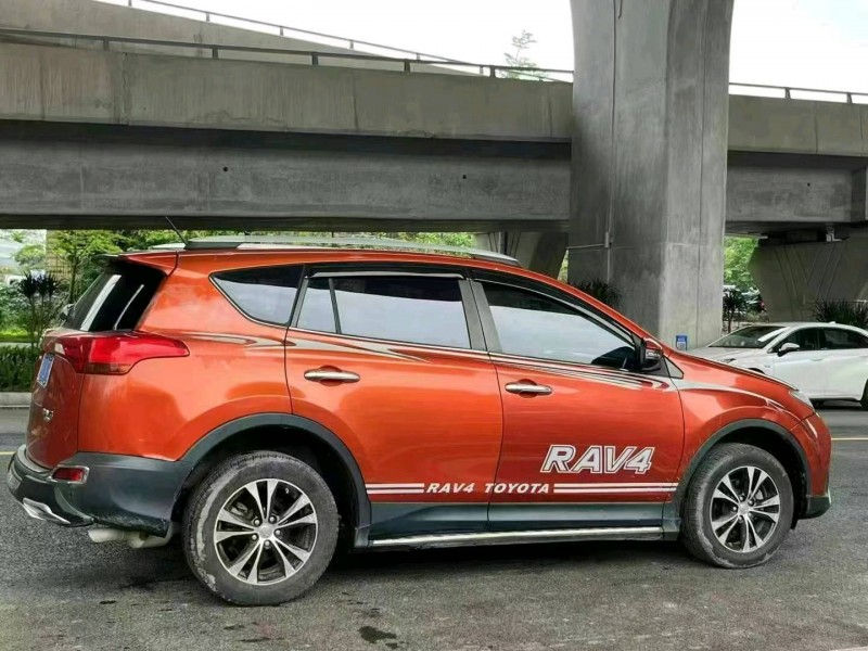 广州14年丰田RAV46
