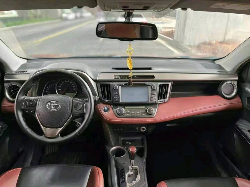 广州14年丰田RAV47