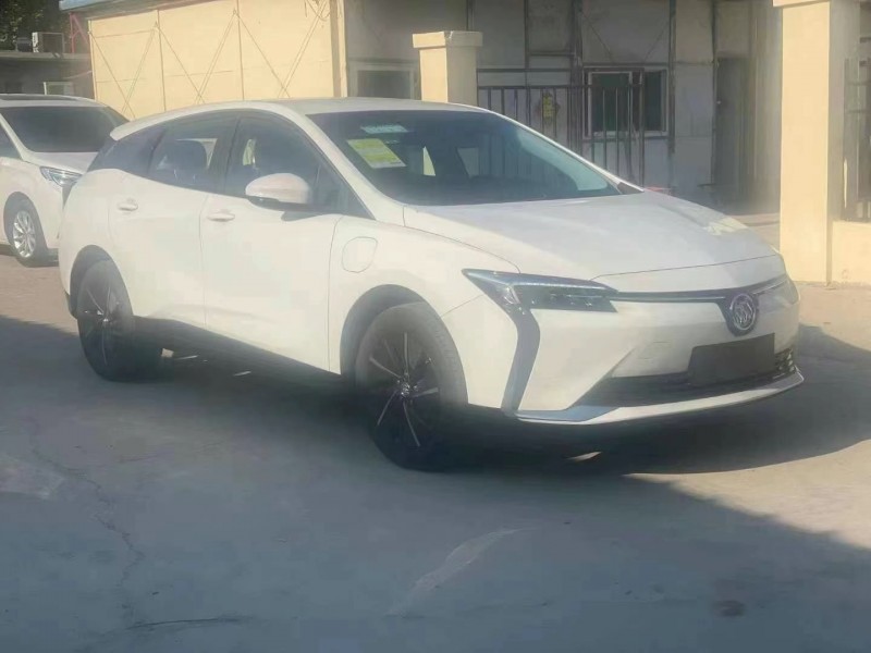 济宁24年别克微蓝3