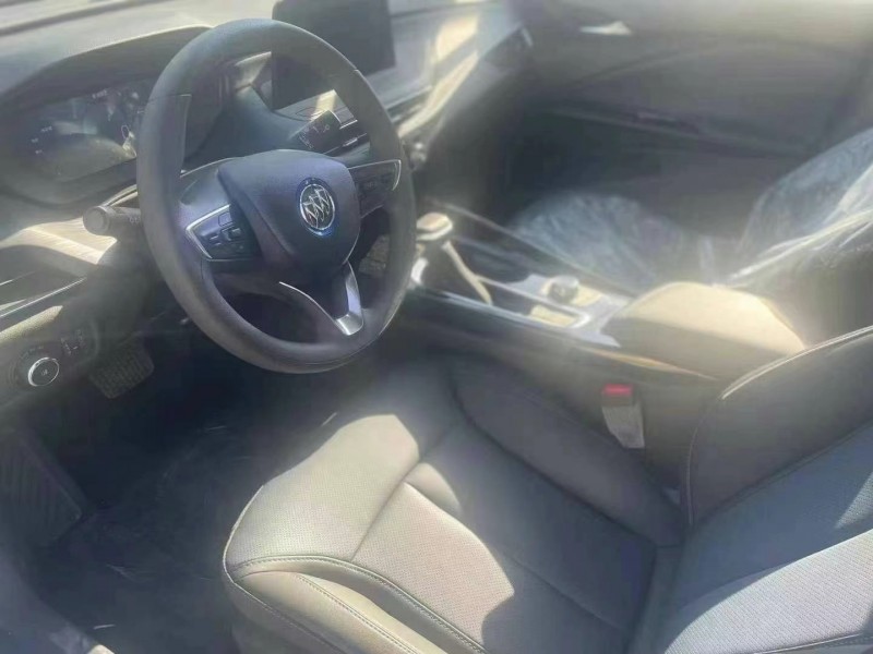 济宁24年别克微蓝5