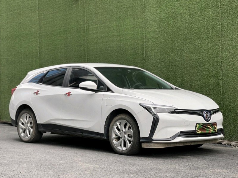 东莞22年别克微蓝2