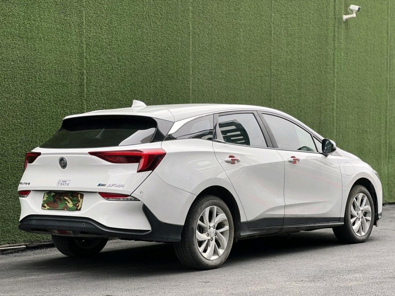 东莞22年别克微蓝8