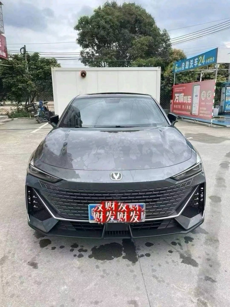广州22年长安汽车UNI-V1