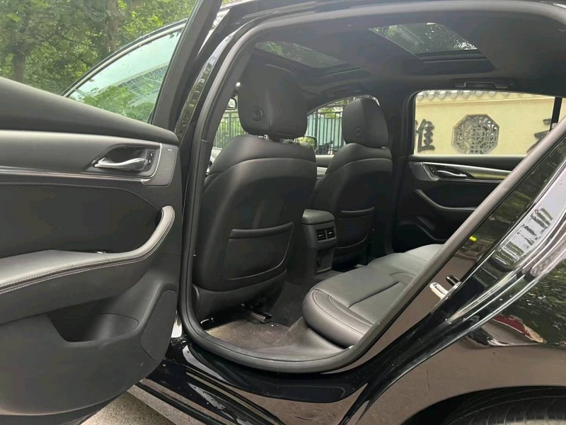 保定20年凯迪拉克CT56