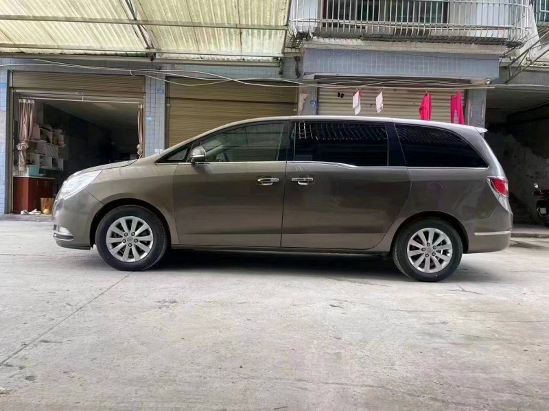 重庆13年别克GL82