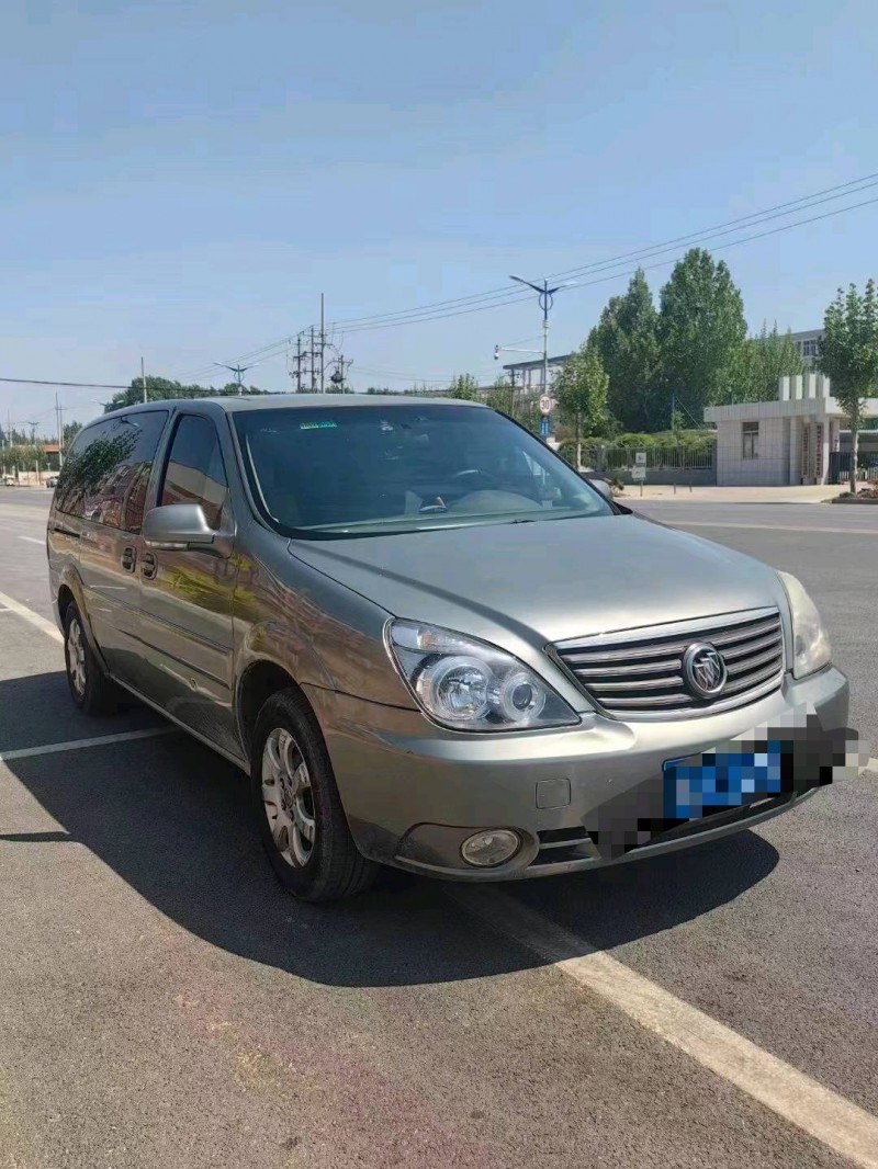 泰安09年別克GL81