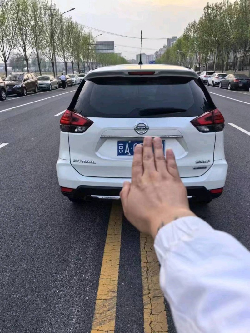 北京19年日产奇骏2