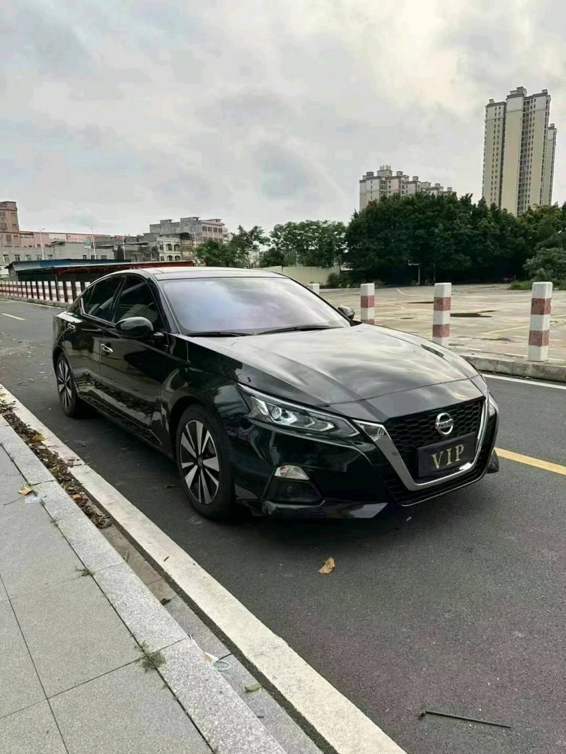 广州21年日产天籁3