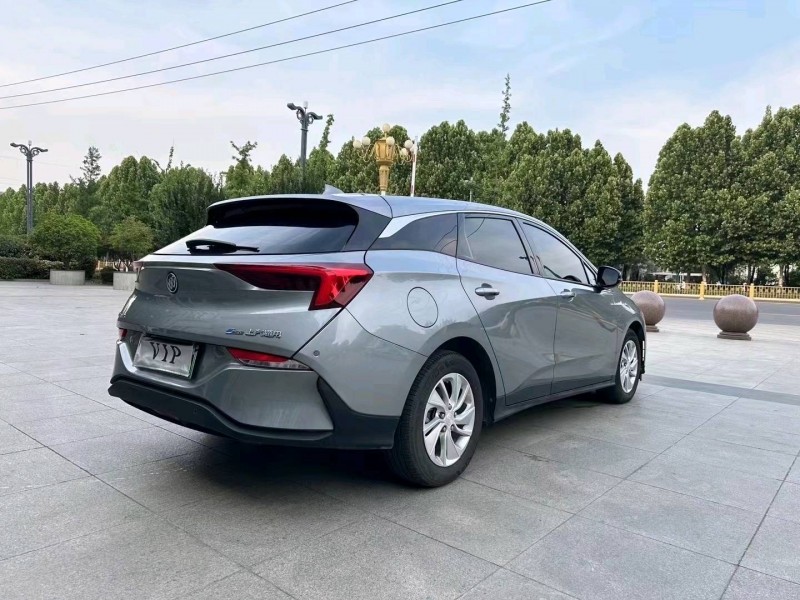 枣庄23年别克微蓝8