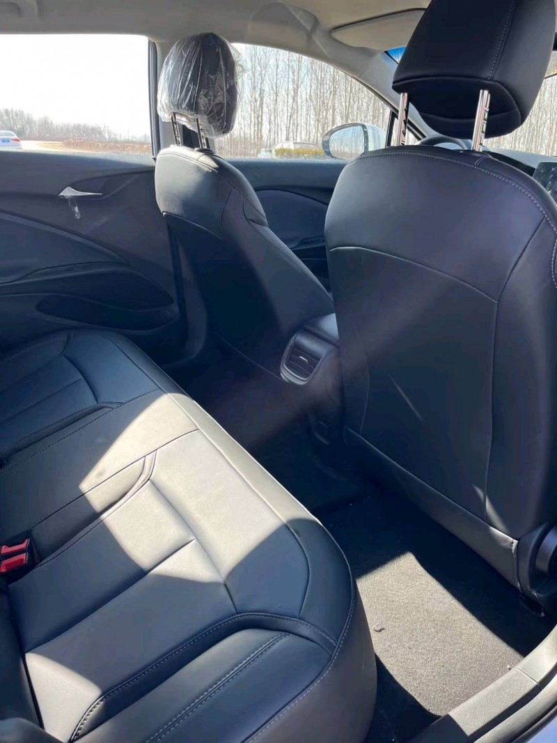 青岛23年别克微蓝3