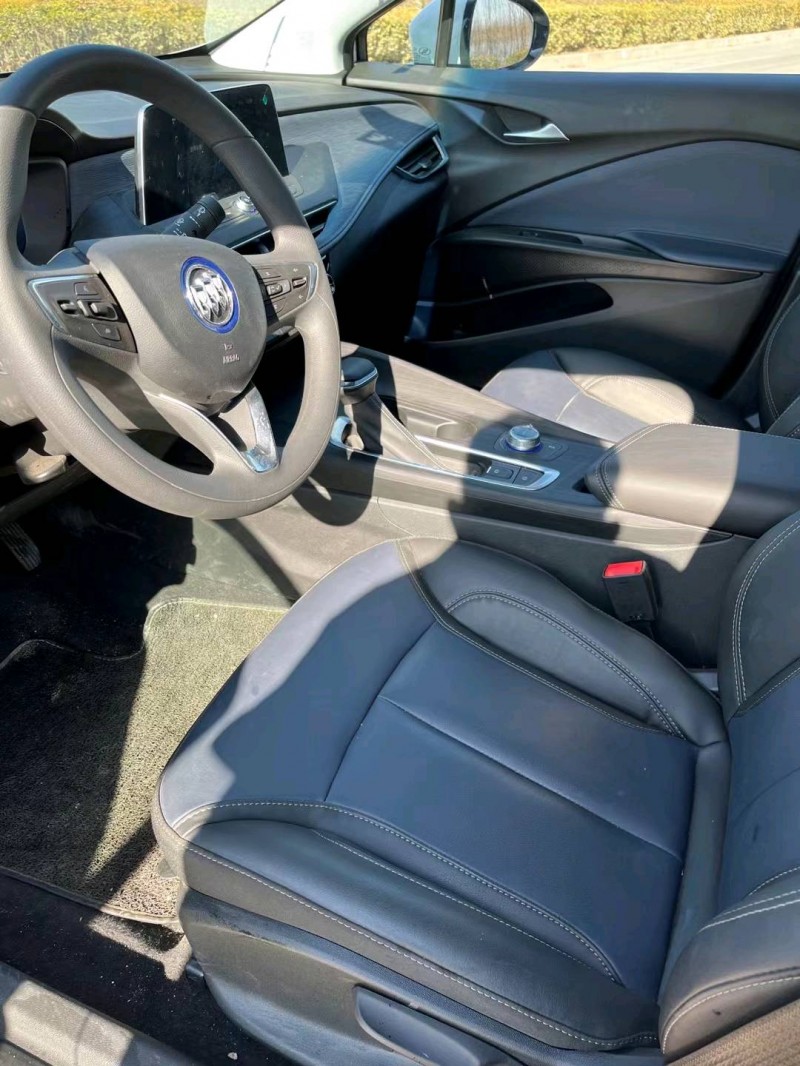 青岛23年别克微蓝6