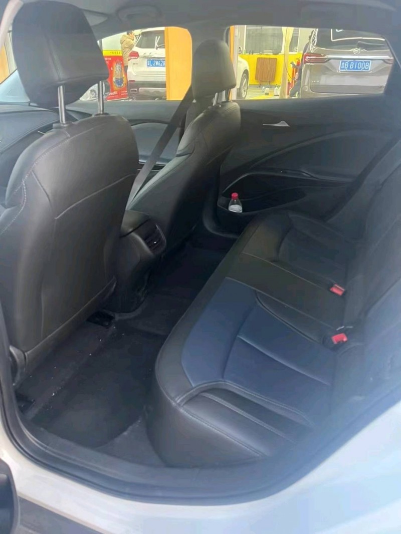 青岛23年别克微蓝5