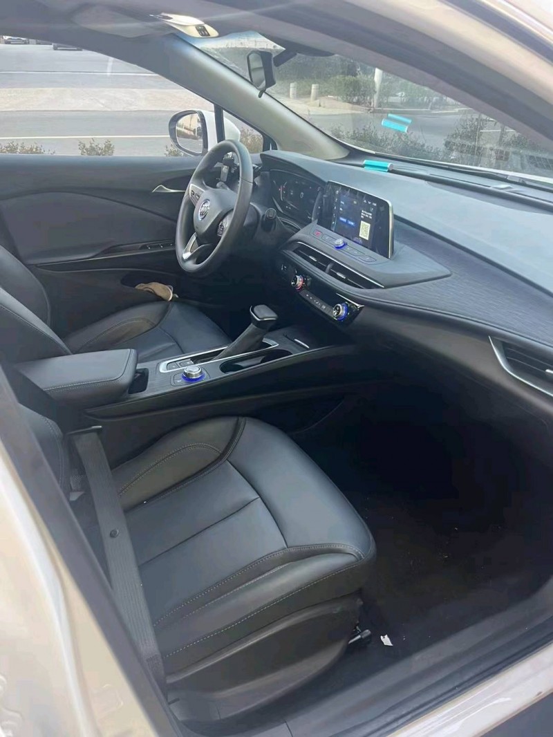 青岛23年别克微蓝6