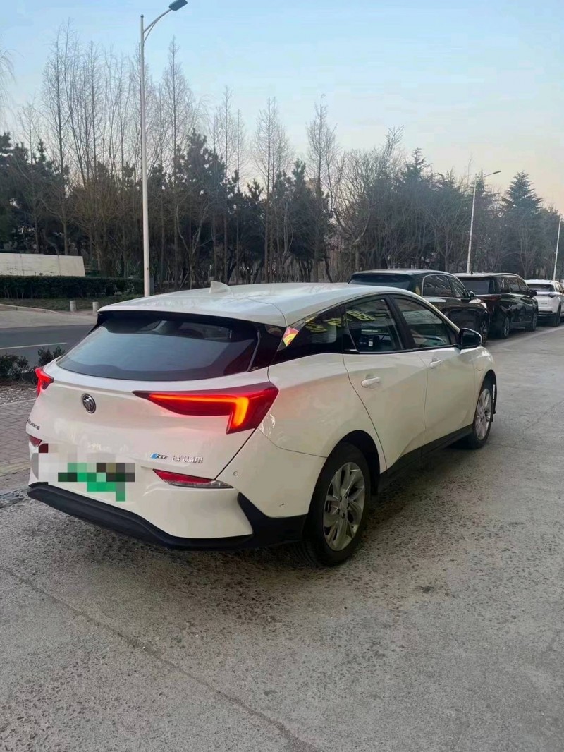 青岛23年别克微蓝7