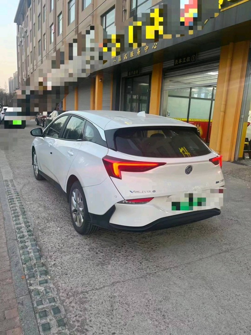 青岛23年别克微蓝8