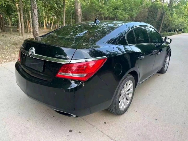 济宁15年别克君越8