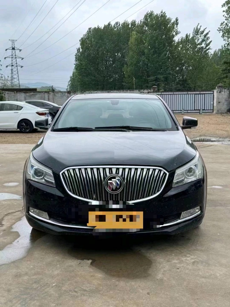 青岛15年别克君越1