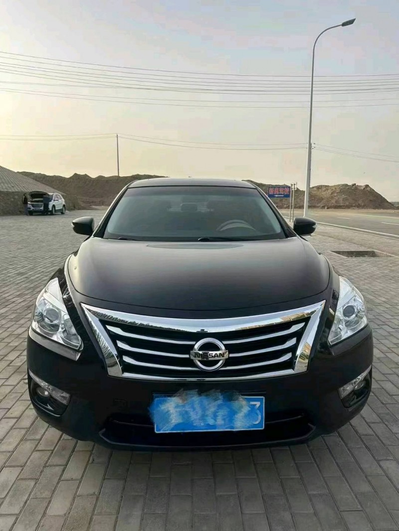 秦皇島15年日產天籟1