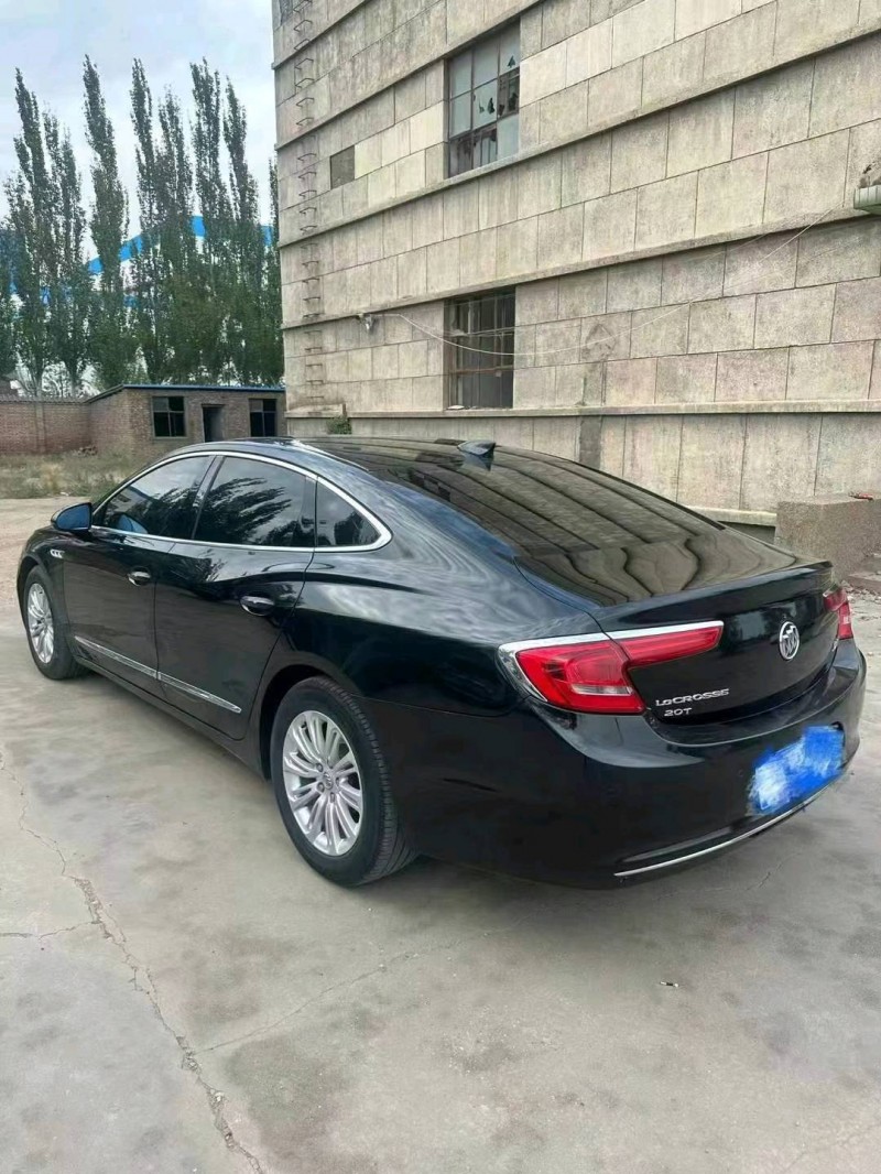 邢台17年别克君越2