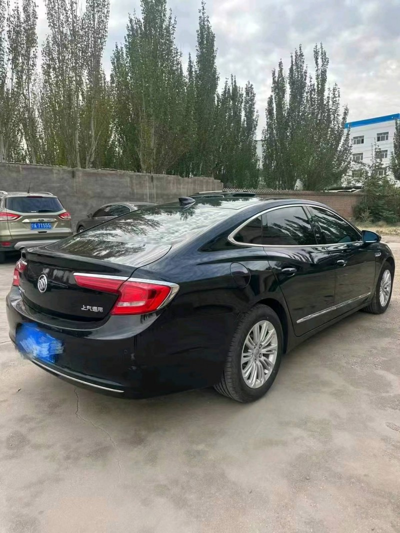 邢台17年别克君越3