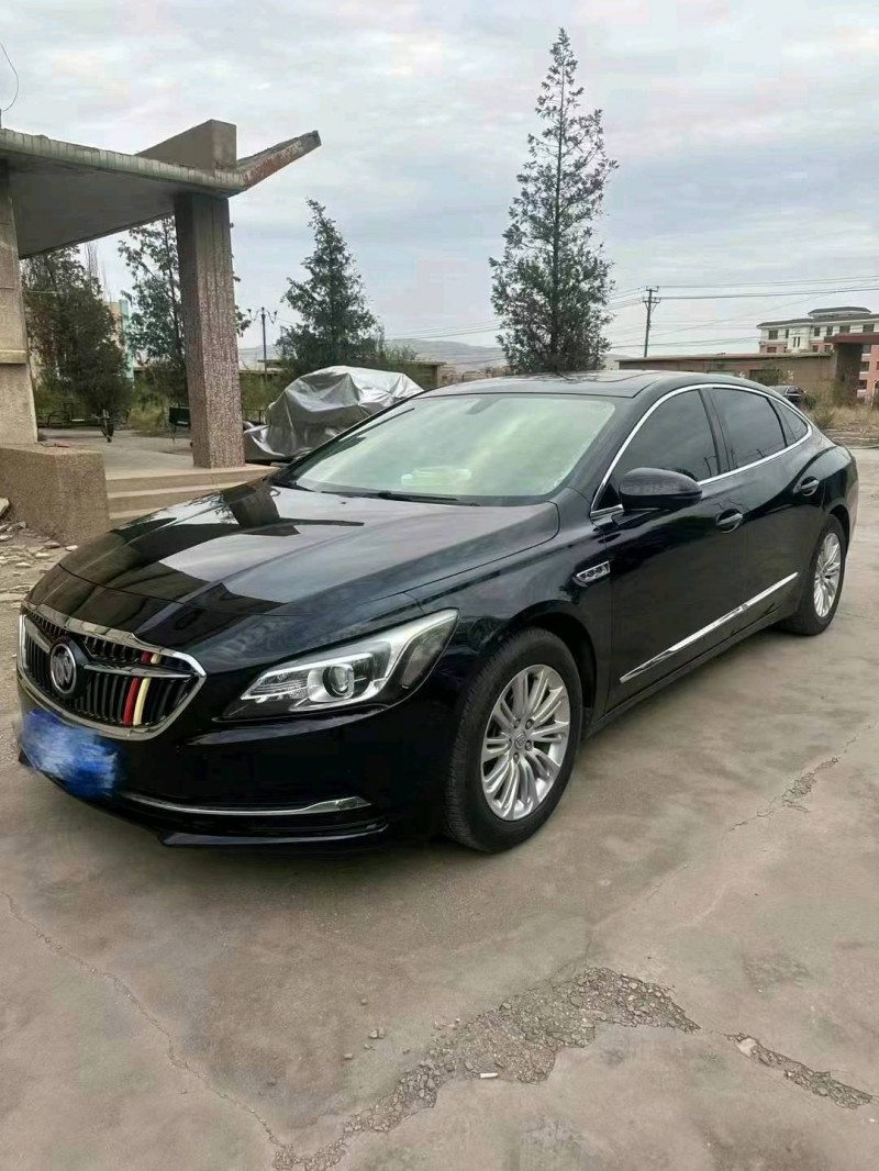 邢台17年别克君越5