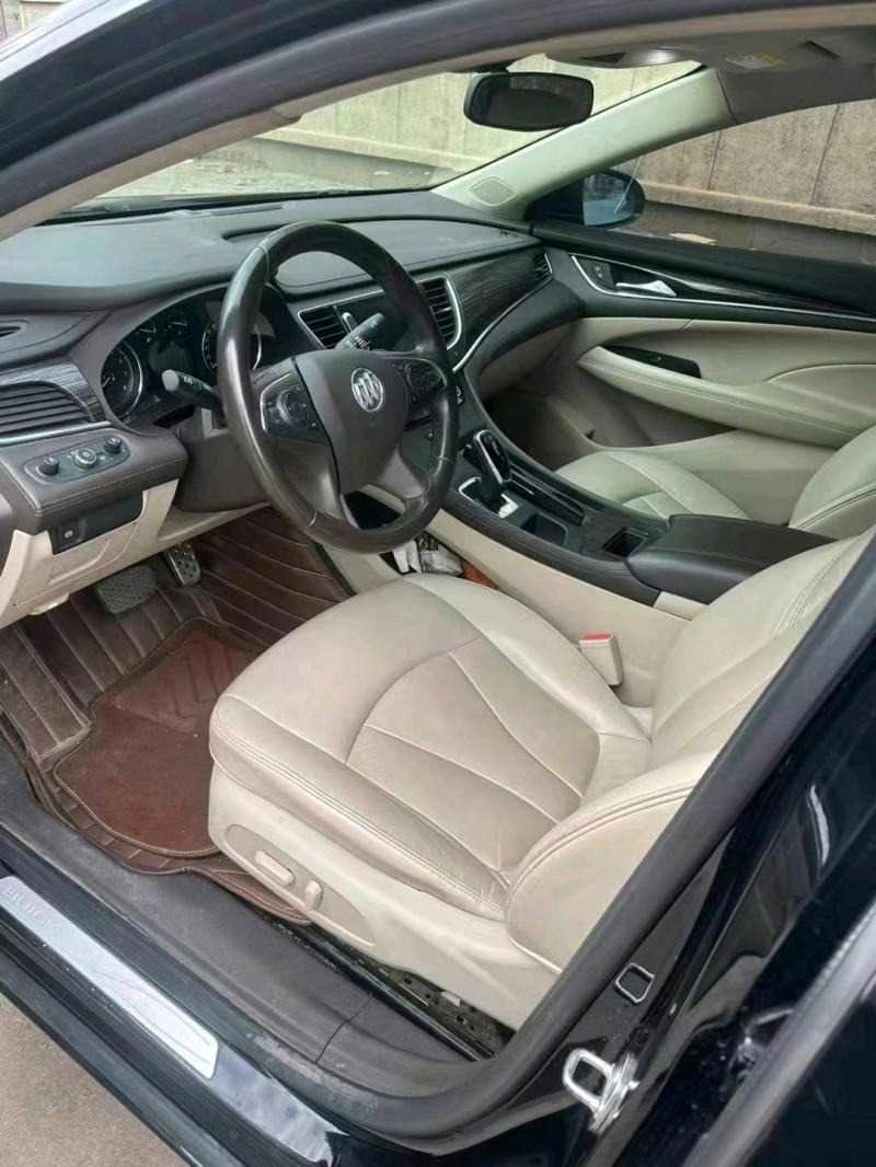 邢台17年别克君越7