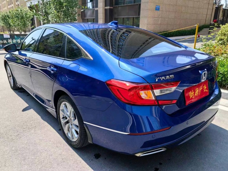 青岛20年本田雅阁4