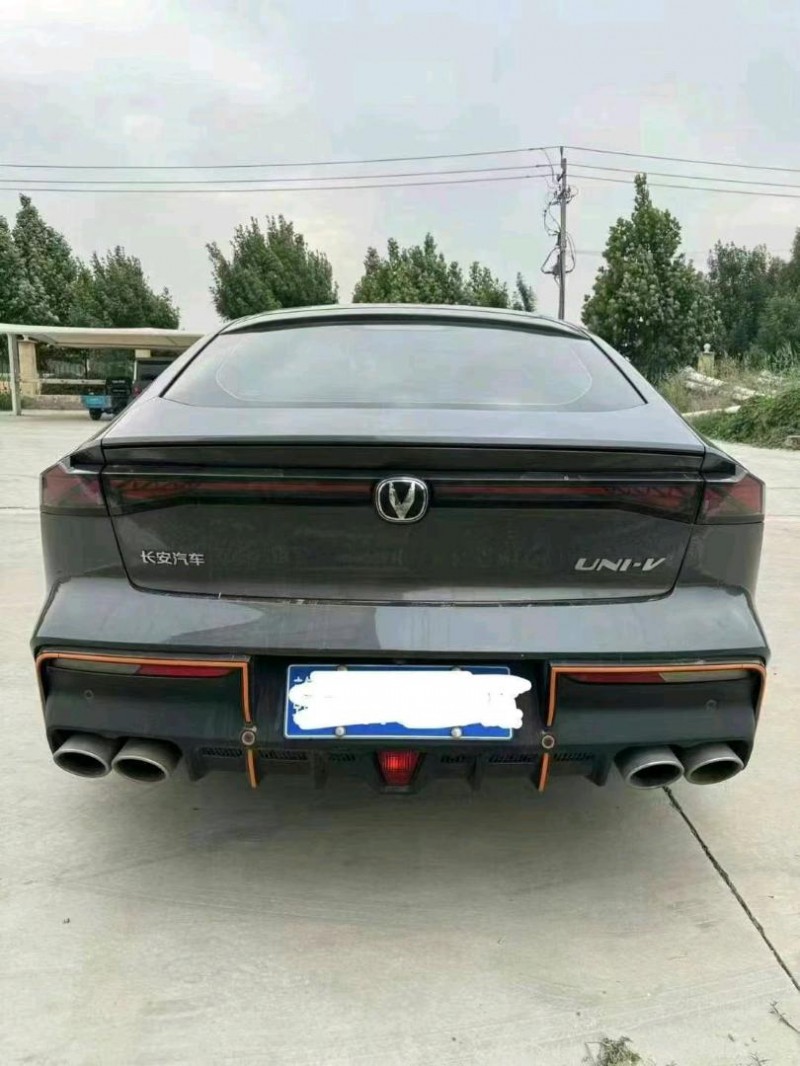 东营22年长安汽车UNI-V6