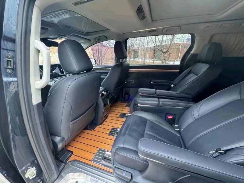 保定20年传祺M85