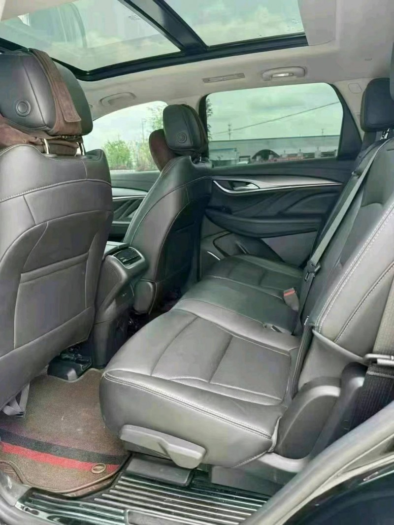 苏州21年别克昂科旗8